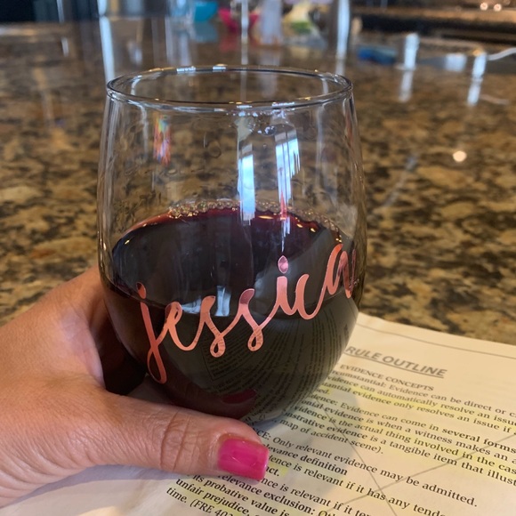 Meet your Posher, Jessica - Picture 2 of 2